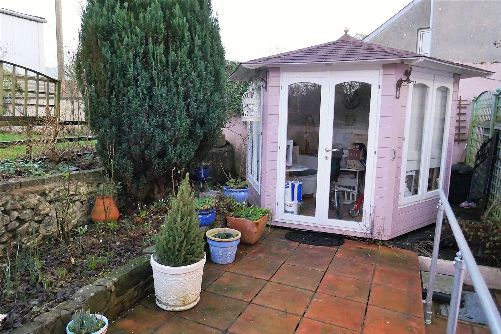SUMMER HOUSE
